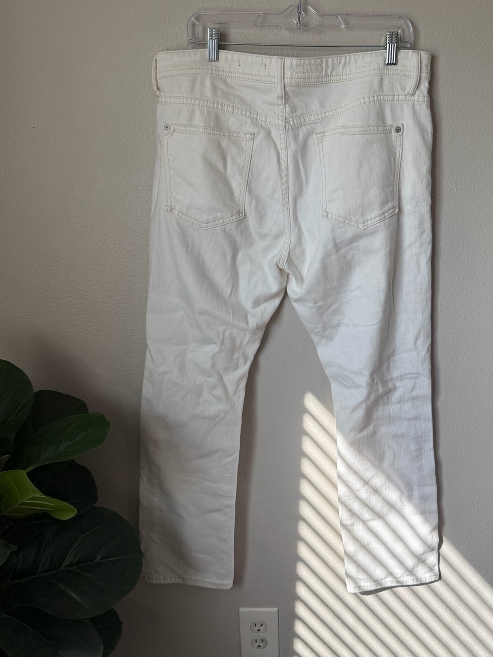anthropologie pilcro distressed slim boyfriend jeans white women’s 32 - Picture 3 of 5